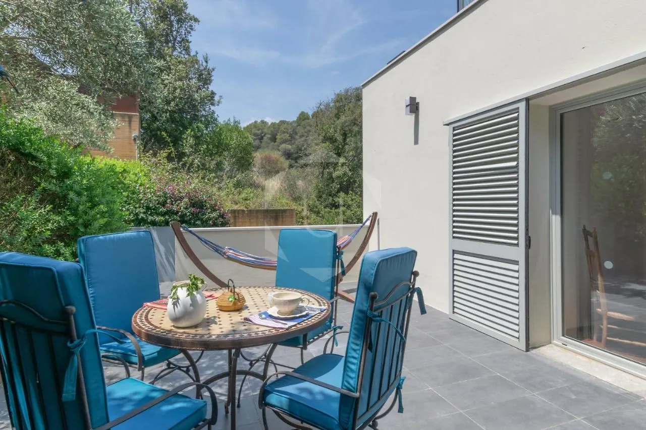 Villa Manila - Sa Riera Secluded, Modern, Sea Views Begur Spagna