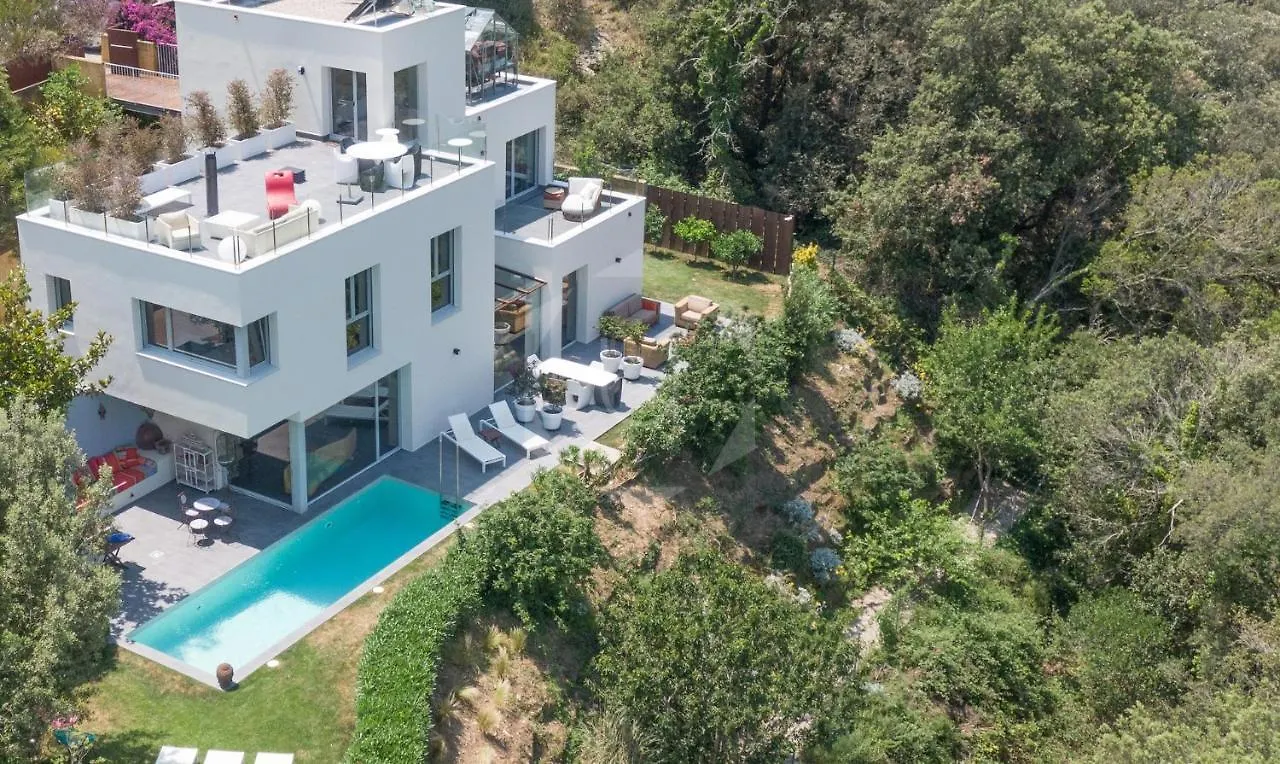 Villa Manila - Sa Riera Secluded, Modern, Sea Views Begur