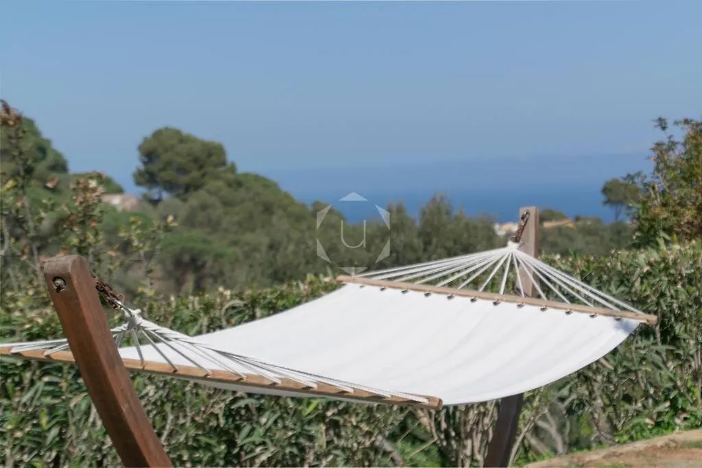 Villa Manila - Sa Riera Secluded, Modern, Sea Views Begur Spain
