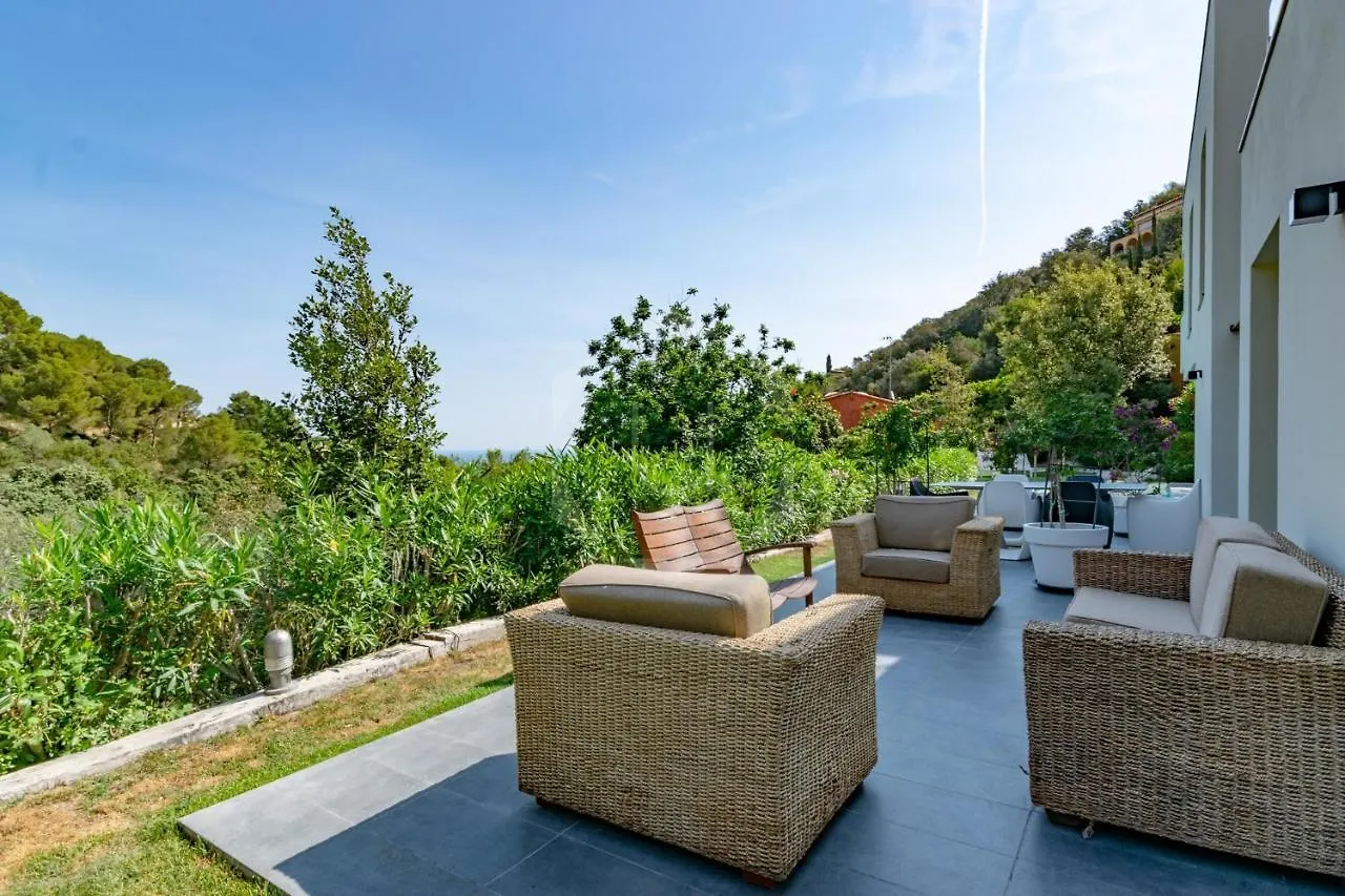 Villa Manila - Sa Riera Secluded, Modern, Sea Views Begur